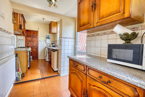 Kitchen- click for photo gallery